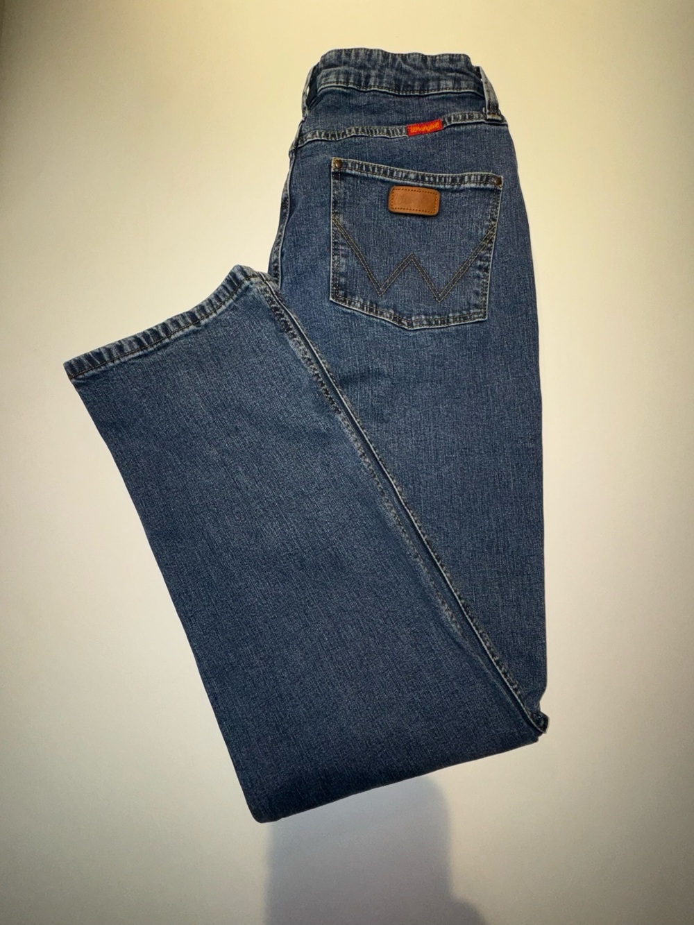 Wrangler Men's Dark Blue Slim Straight Jeans with Red Trim - Picture 10 of 10